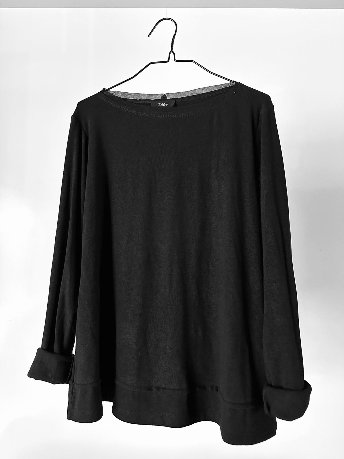 Kelly Knit T-Shirt|The perfect every day T-Shirt, refine design touch