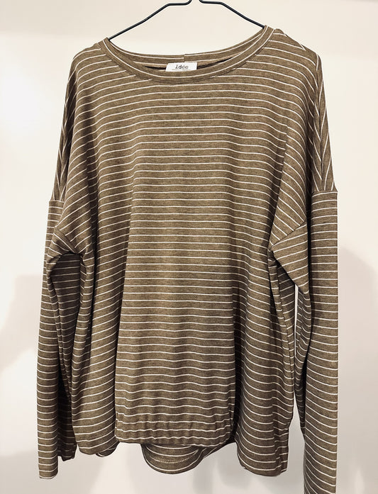 262101 Shelly knit top