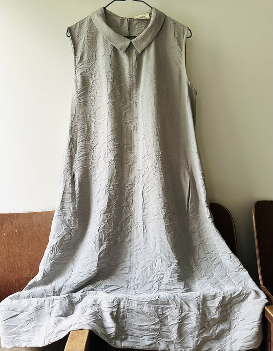 Gal Dress| Clean free flowing dress