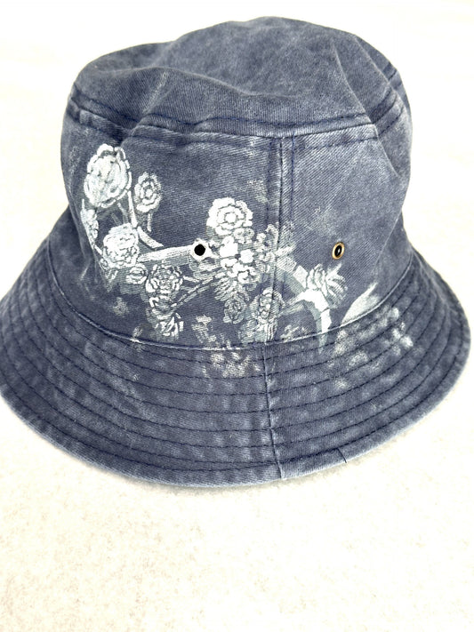 248108 גו'י כובע דלי.