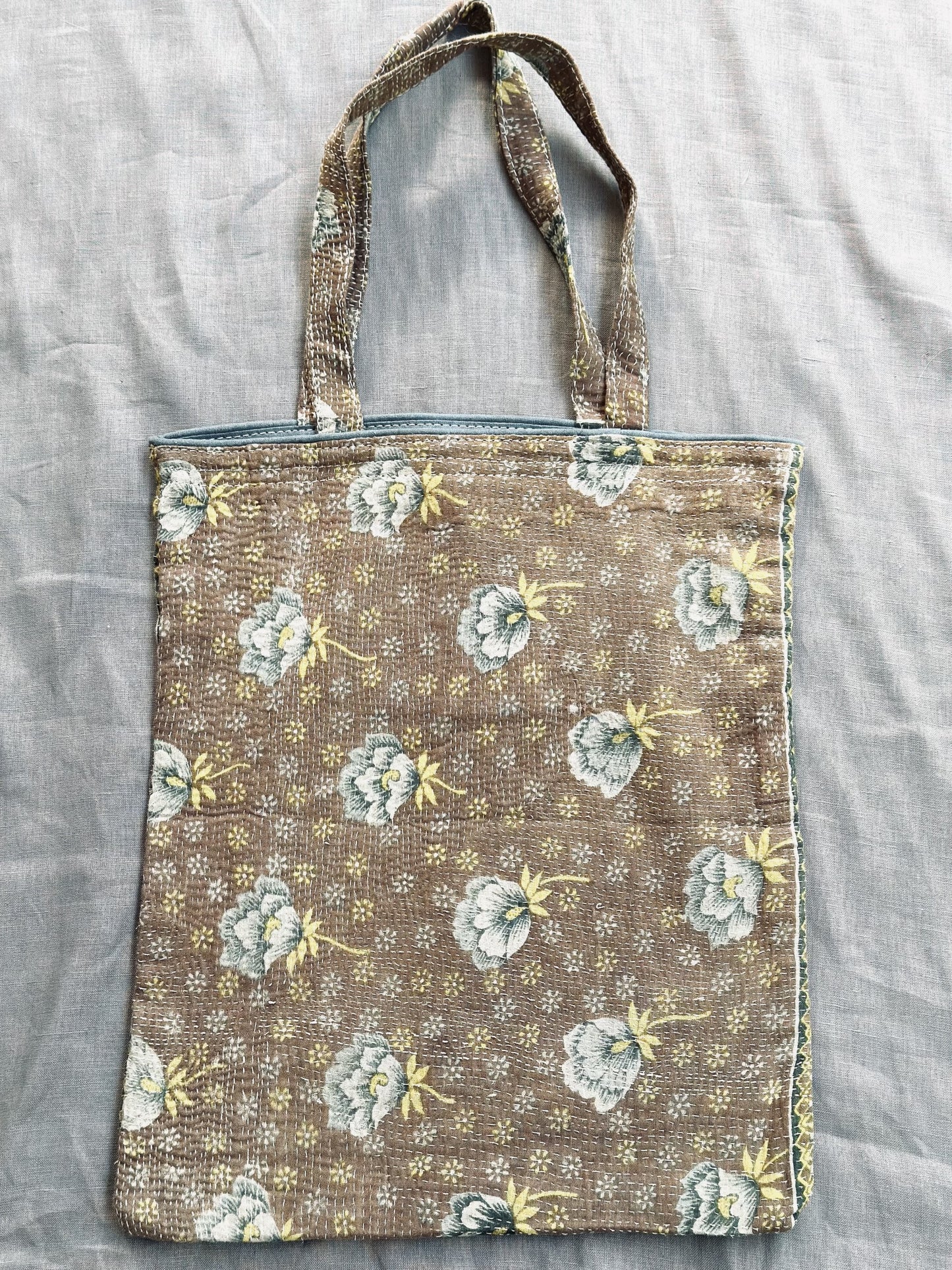 218117 Embroidered floral bag
