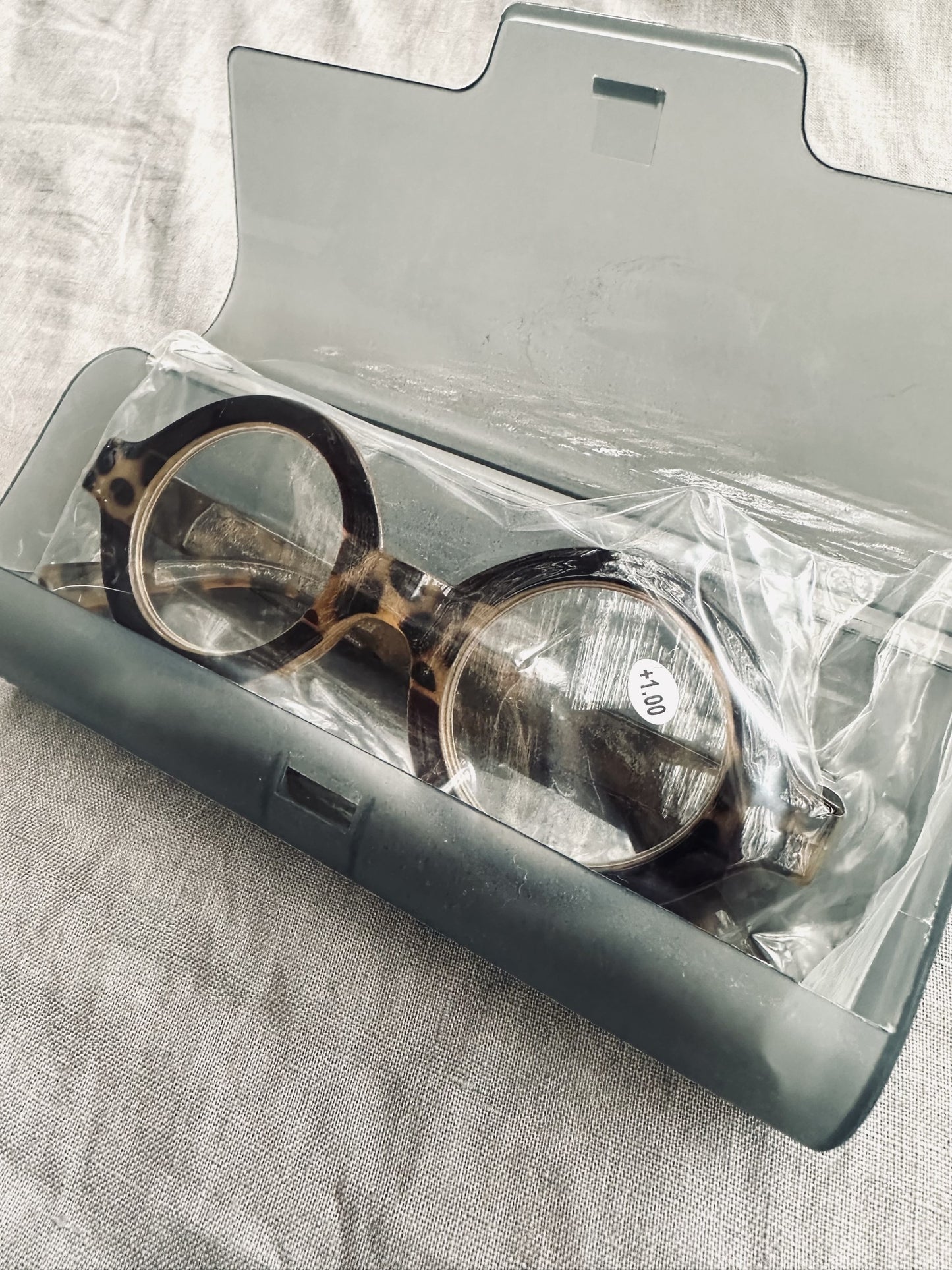 248106 Reading glasses