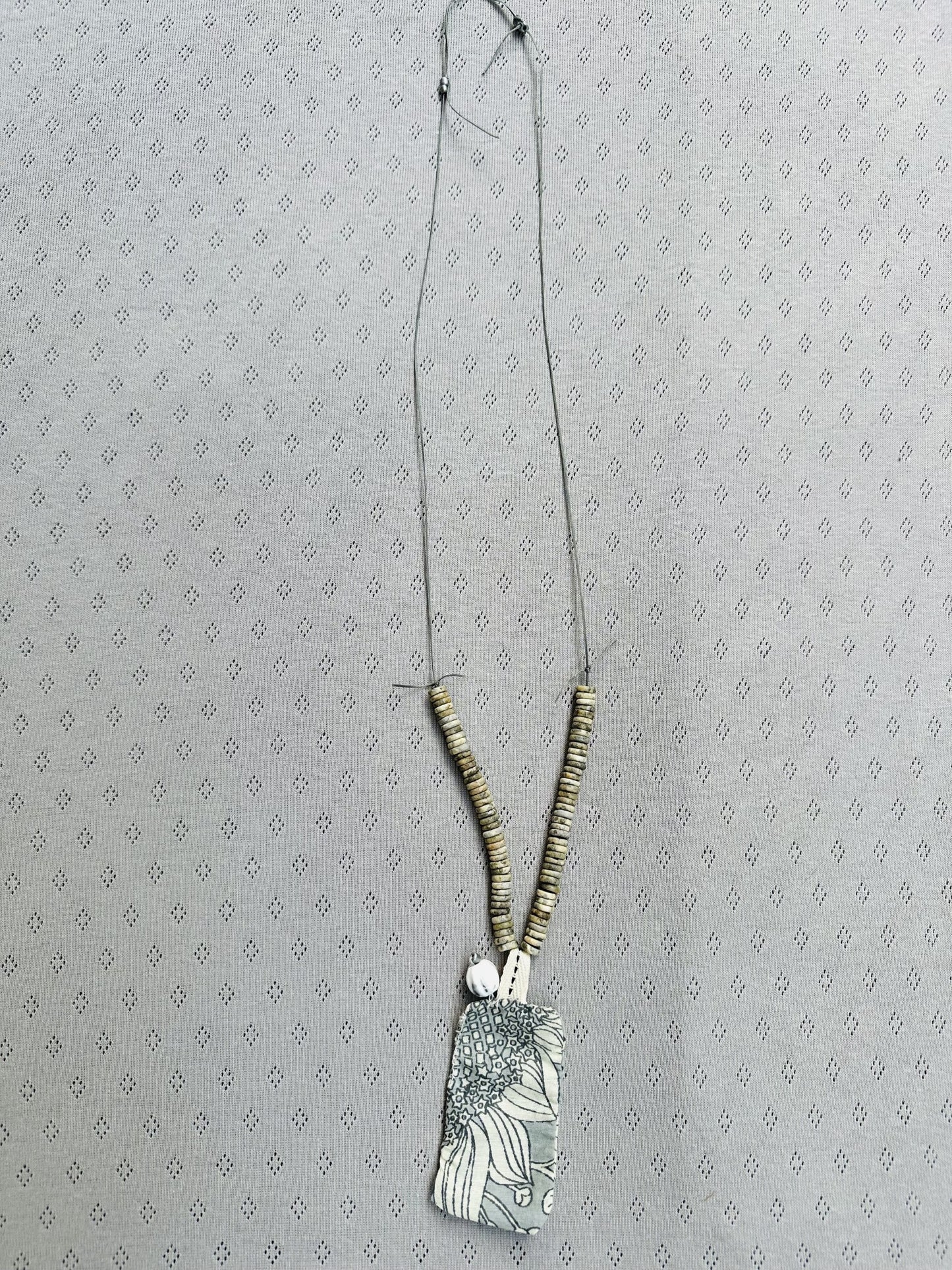 New! 258118 Zohar natural bead necklace