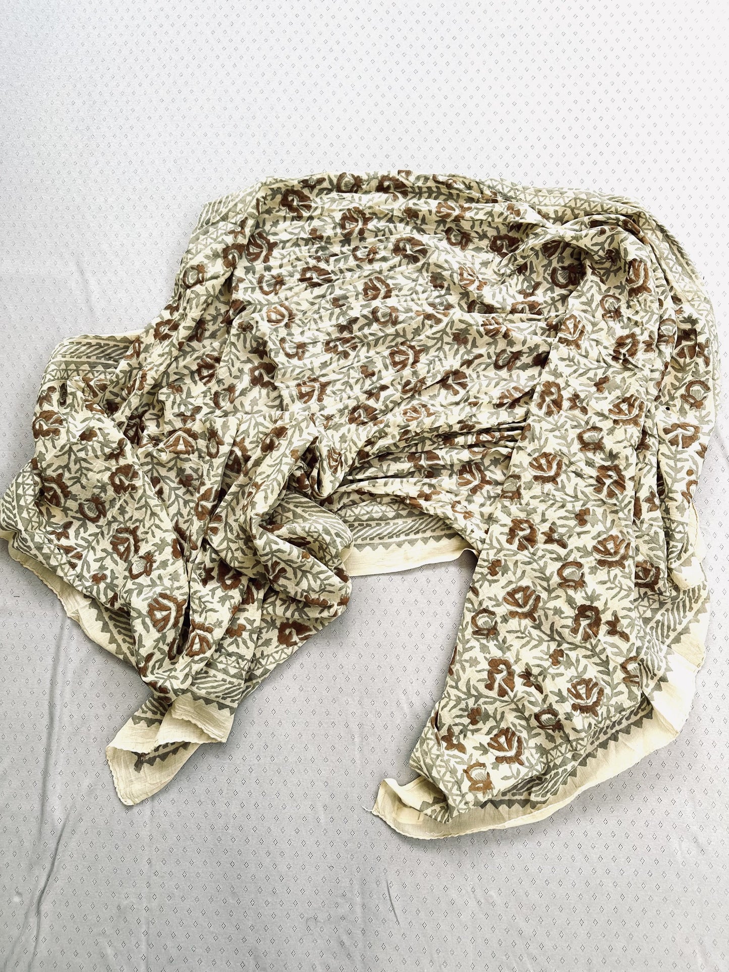 New! 268100 Anais hand made shawl