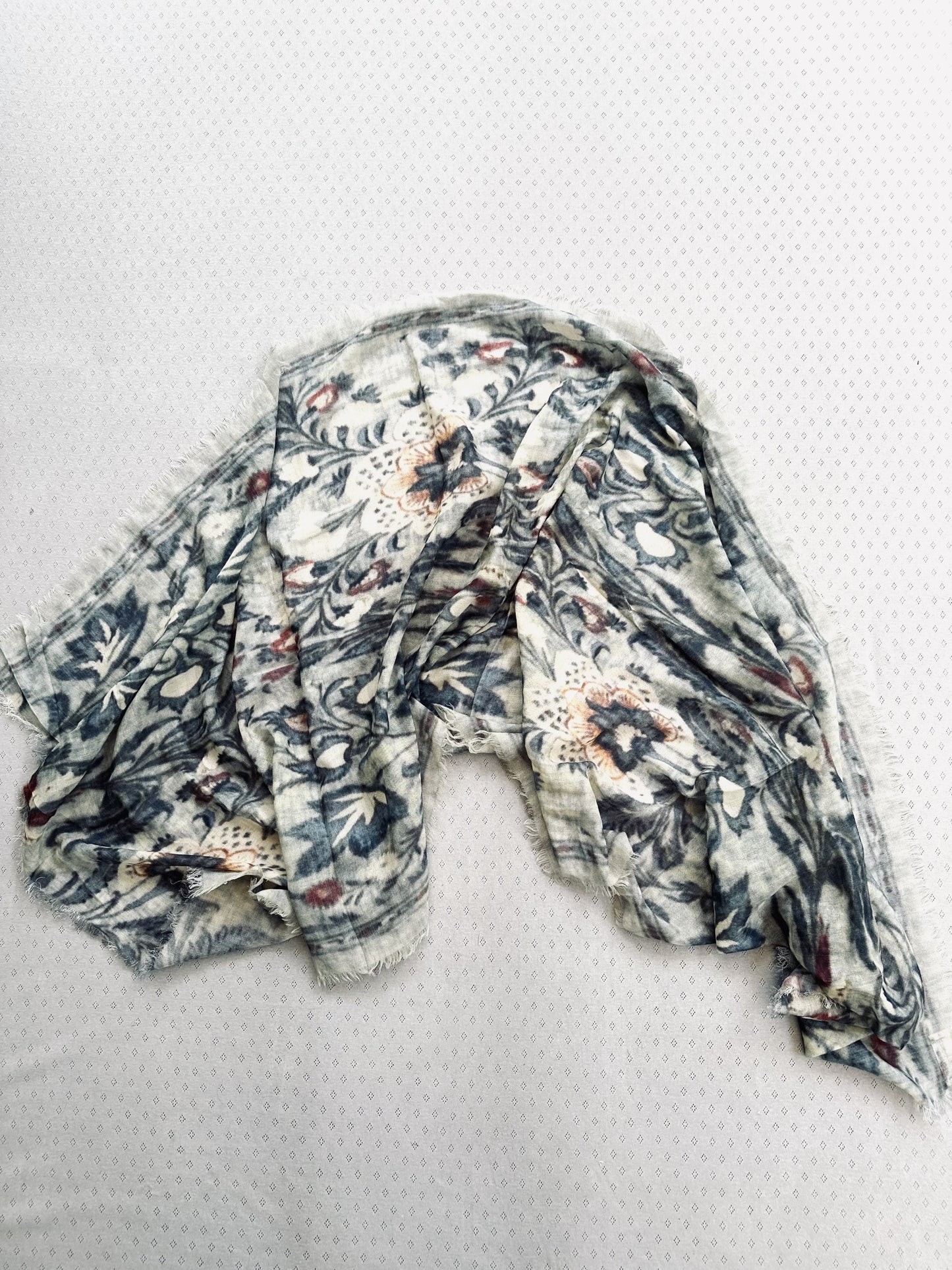 New! 268100 Anais hand made shawl