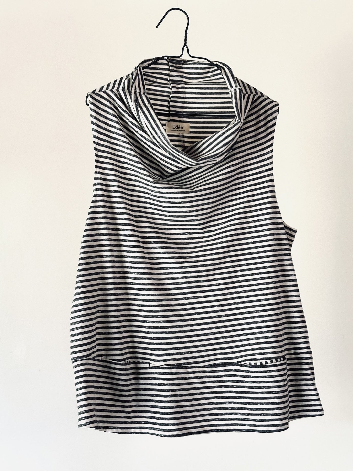 New! 197105 Alma vest top