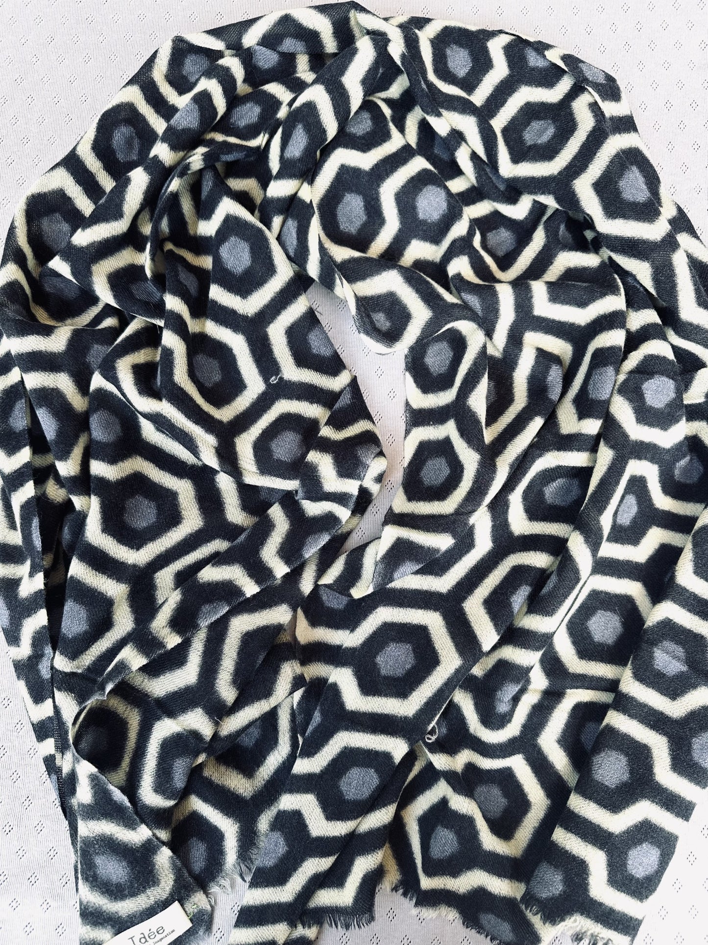 New! 268100 Anais one of a kind shawl