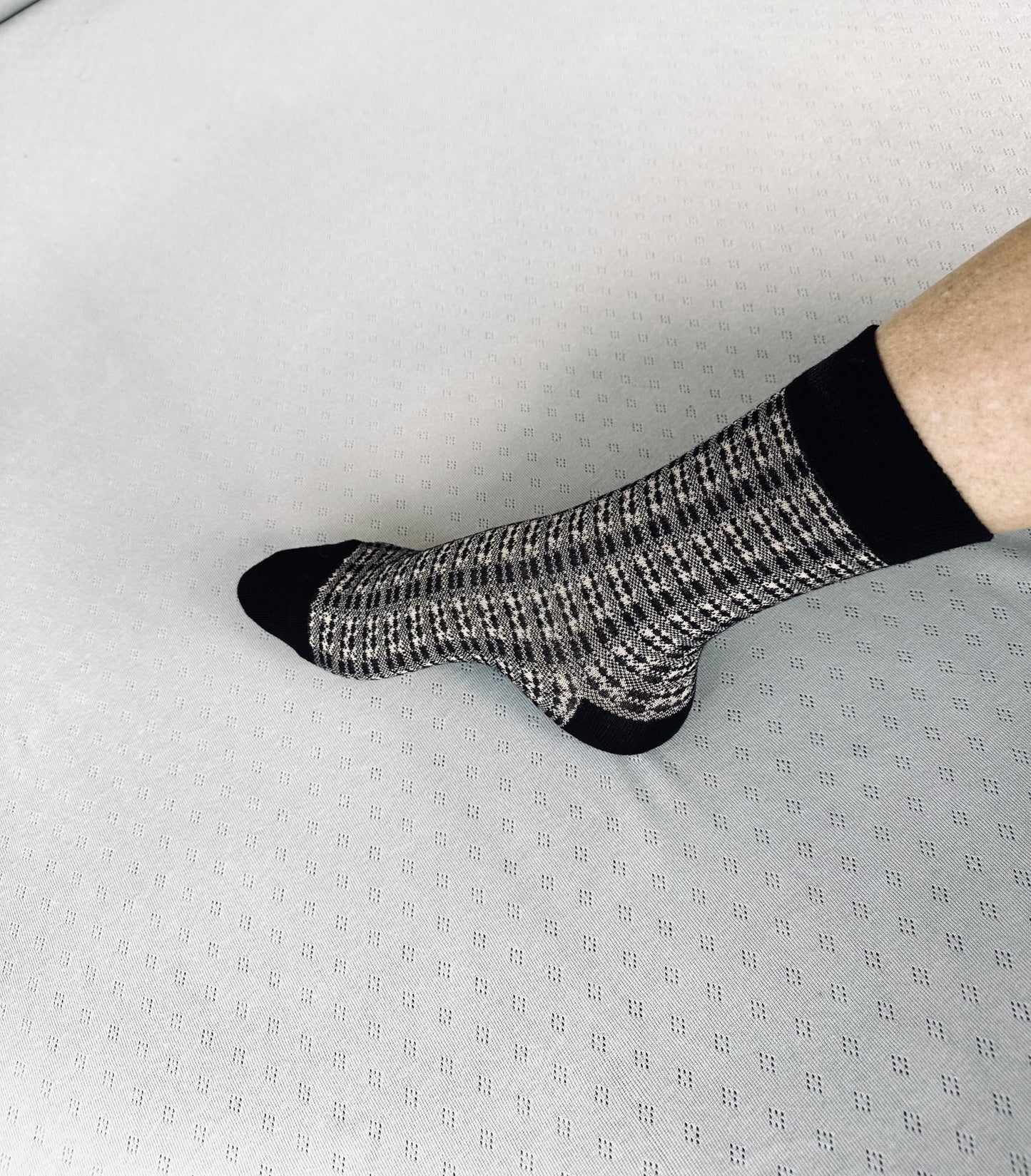 New! 208222 Textured socks