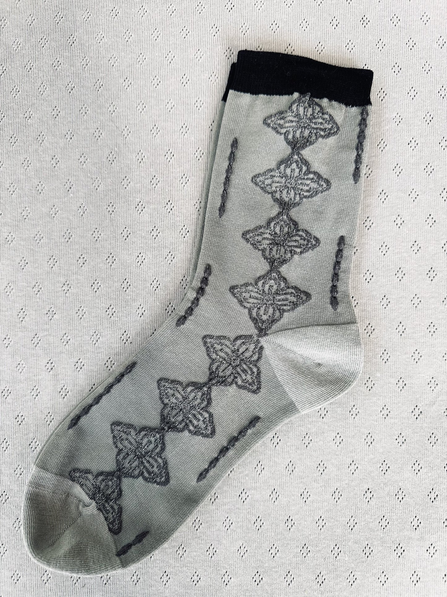 New! 268103 Rubi textured cotton socks