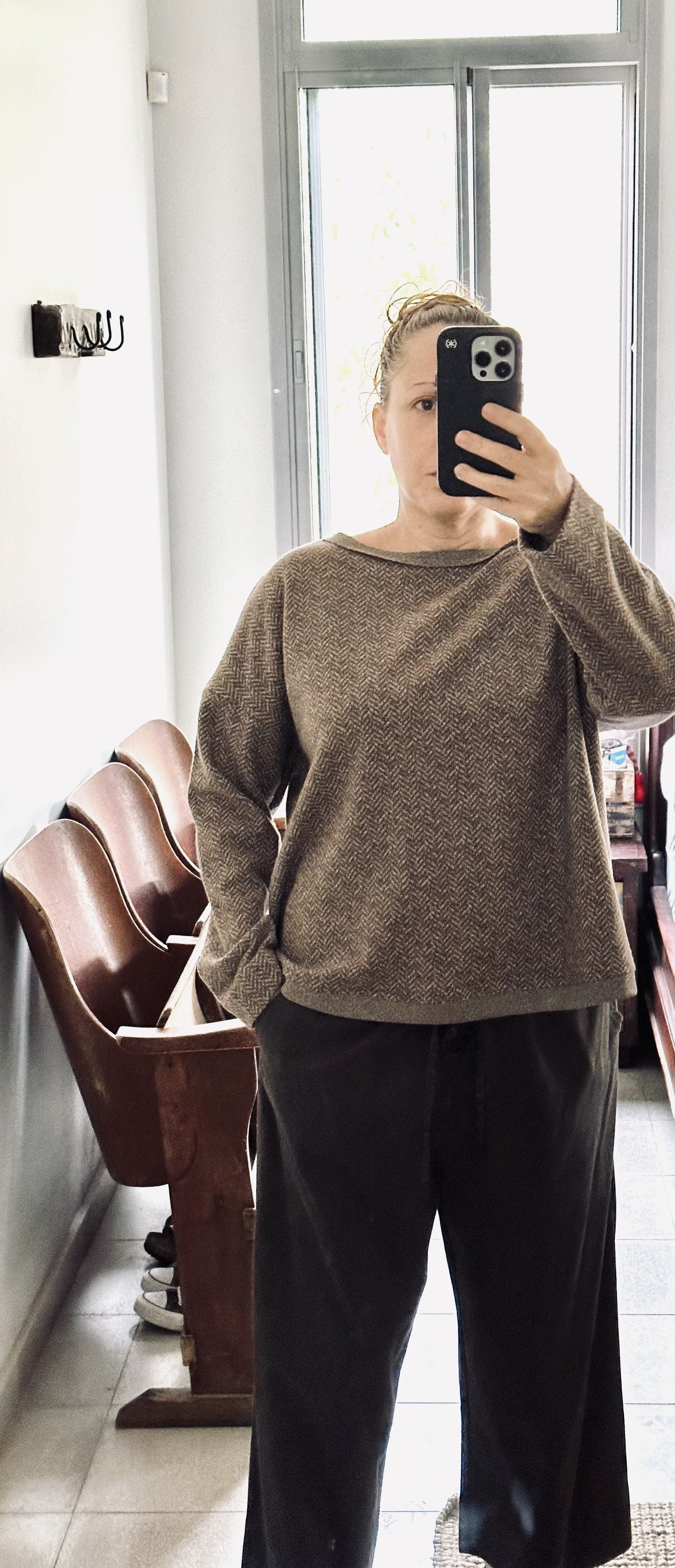 253101 Knit sweatshirt