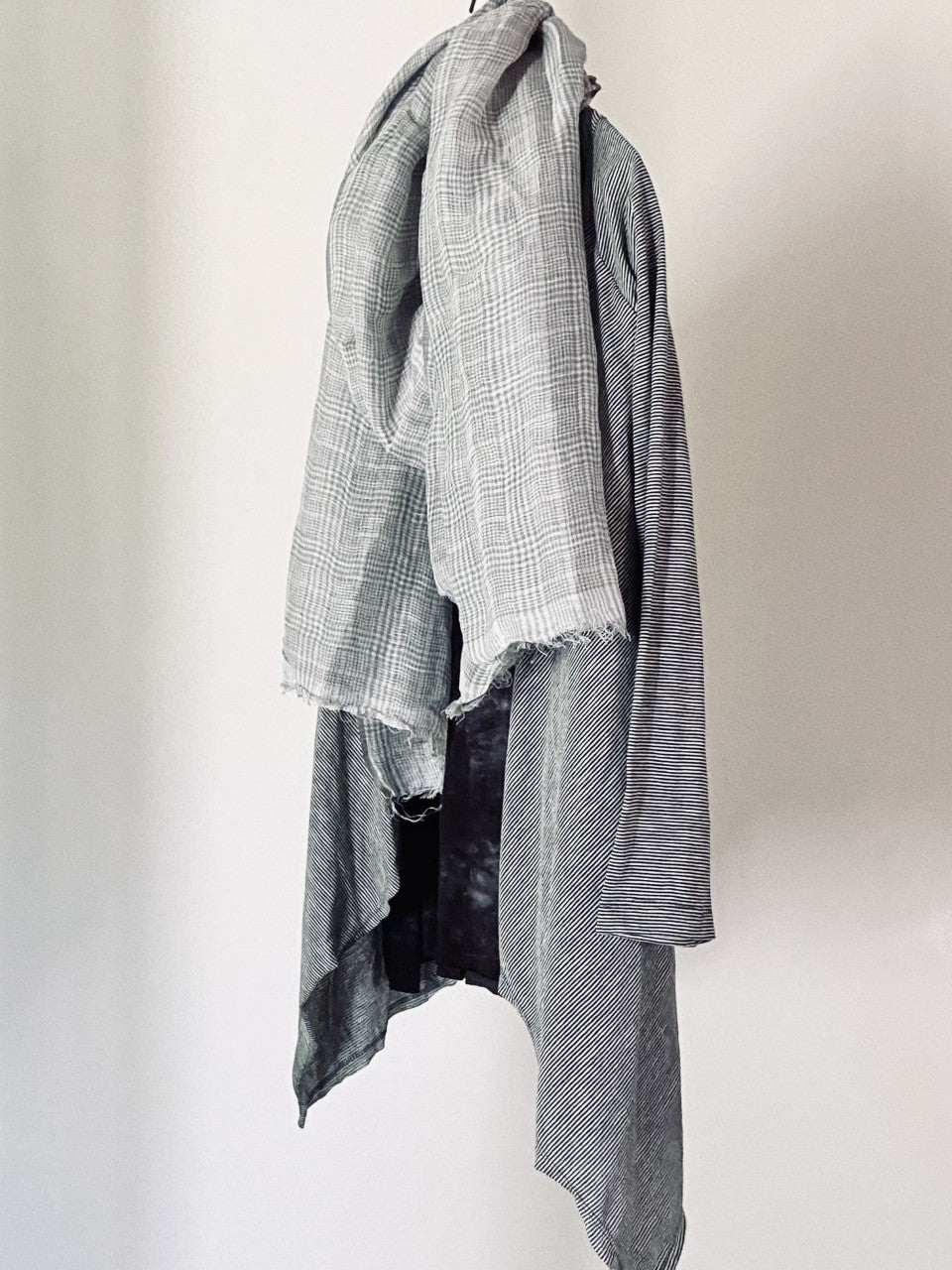 233102 open front sweater