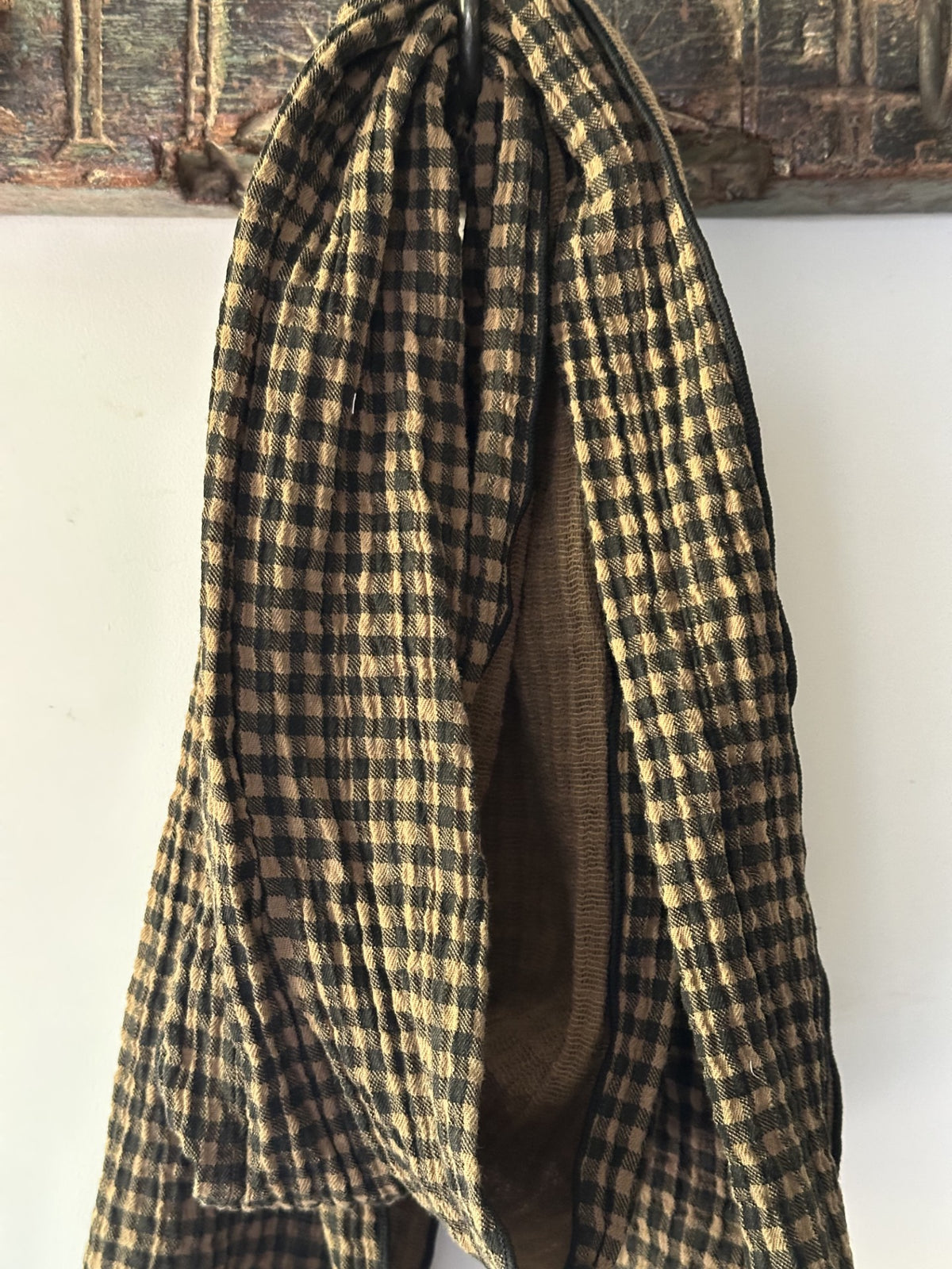  Mist reversible plaid scarf|Meet the ultimate accessory.