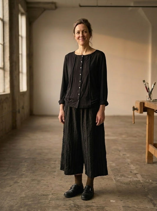  Terra Cardigan| A versatile button-down cardigan.