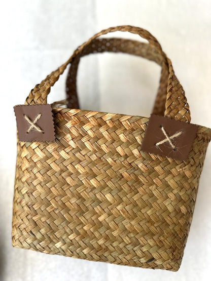 חדש! 268112 קיקי סל קש בעבודת יד.