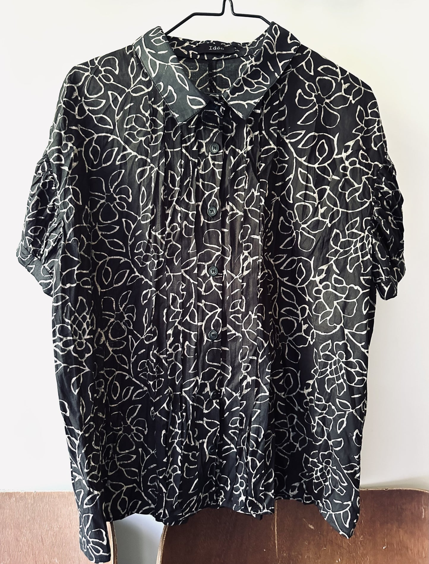 Cindy cotton blouse| buttoned down shirt with distressed ribbon detailing.