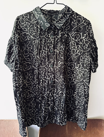 Cindy cotton blouse| buttoned down shirt with distressed ribbon detailing.