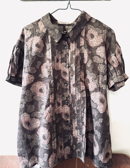 Cindy cotton blouse| buttoned down shirt with distressed ribbon detailing.