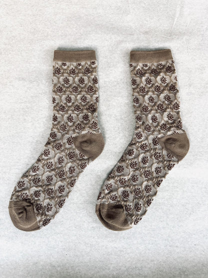 268102 Rose jacquard  socks