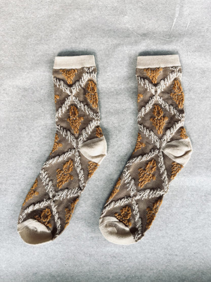 268102 Rose jacquard  socks