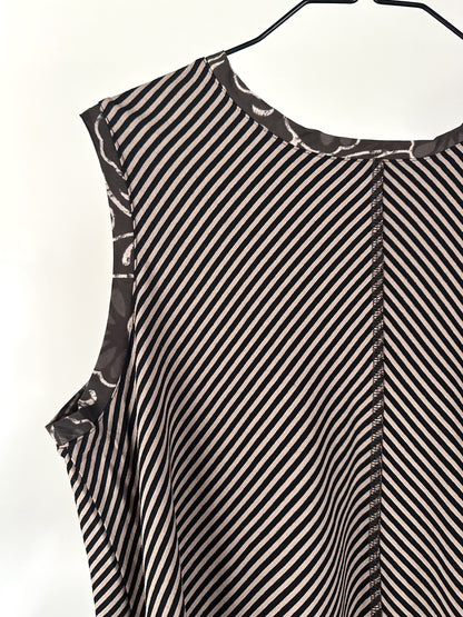  Helen sleeveless top| diagonal ribbed knit tank top with buttoned back