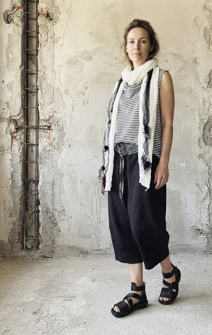 268101 Anabel hand made scarf