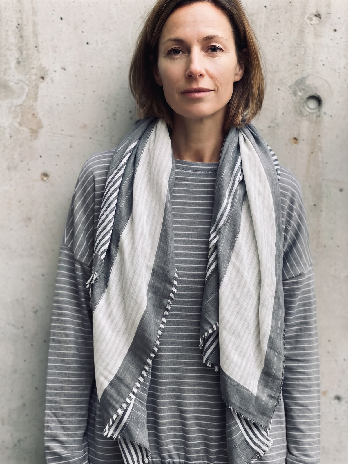  Multi layer scarf|A luxurious three-layer scarf 
