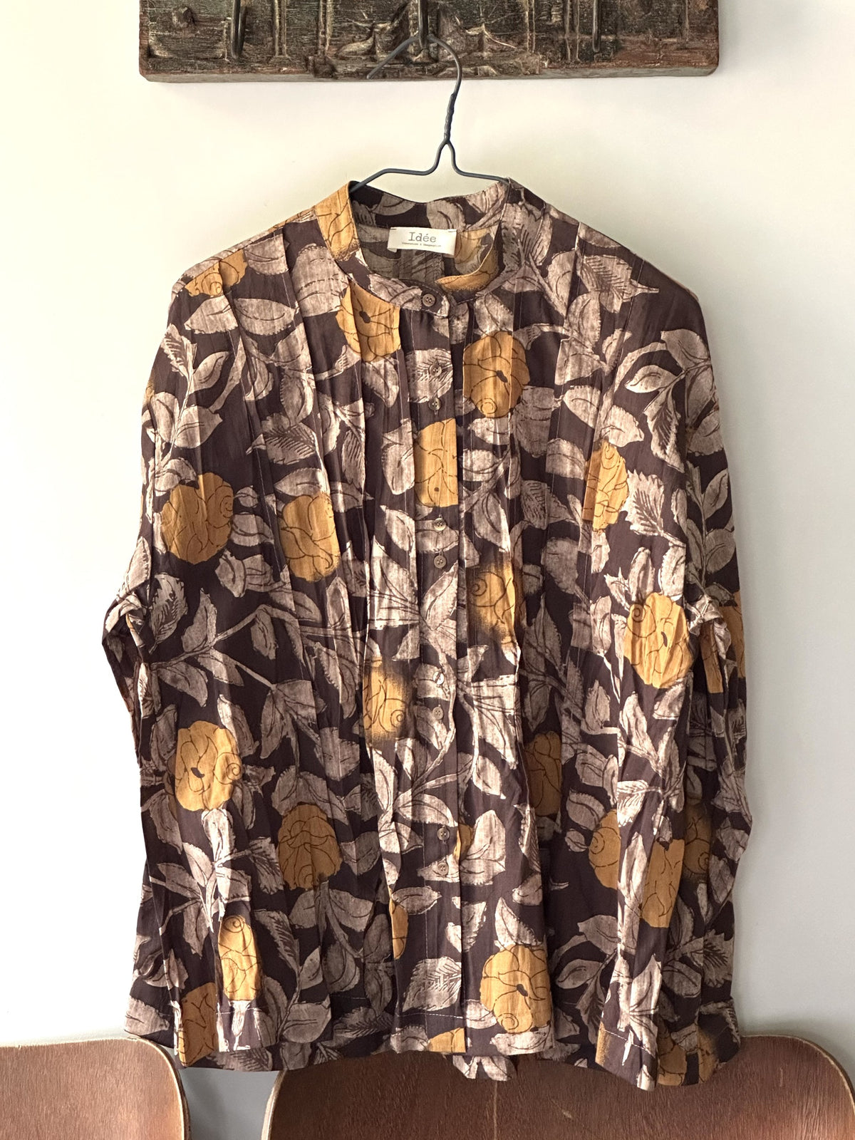  Nesta blouse|The ultimate balance of romantic softness and urban chic.
