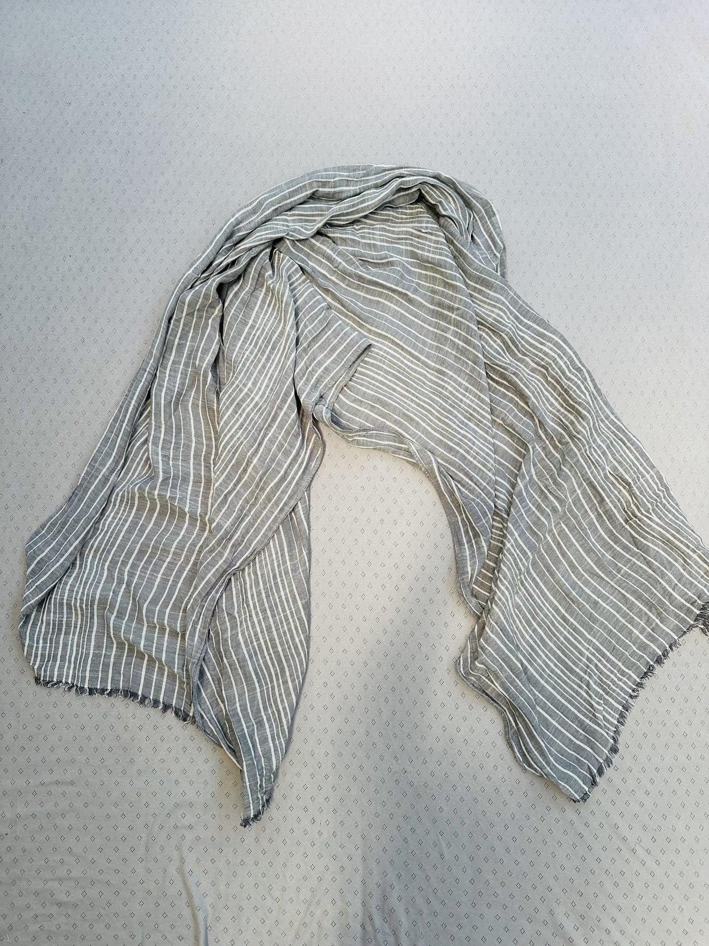 New! Collet 258107 Soft shawl.