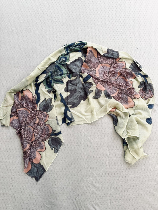 New! 268100 Anais hand made shawl