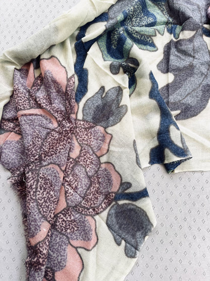 New! 268100 Anais hand made shawl