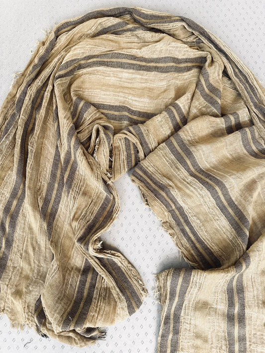 Collet 258107 Soft shawl.