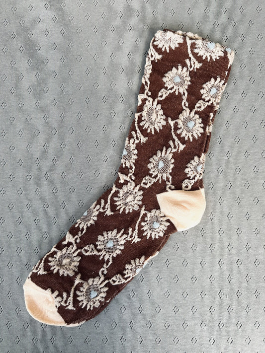 268102 Rose jacquard floral socks