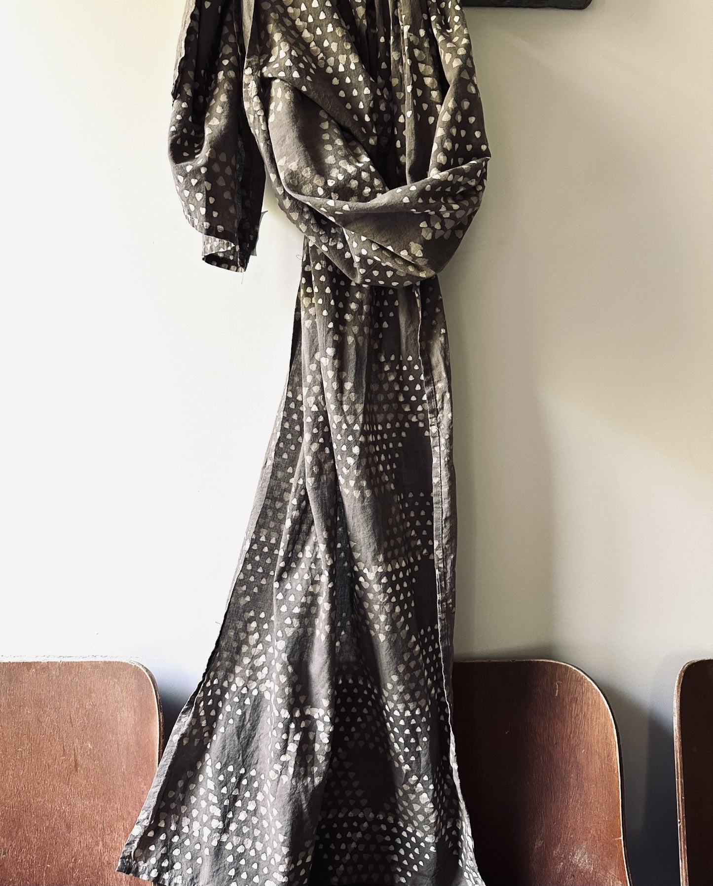 248109 Cotton textural scarf