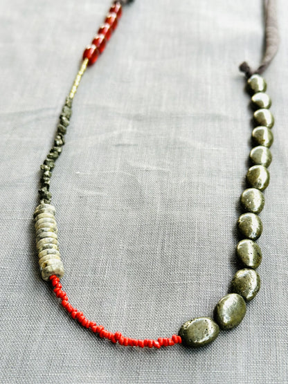 New! 248115 Natural beaded necklace.