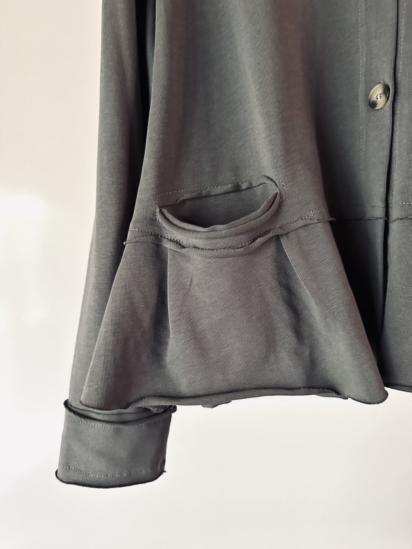 חדש! 225102 תיא ג'קט סוודר