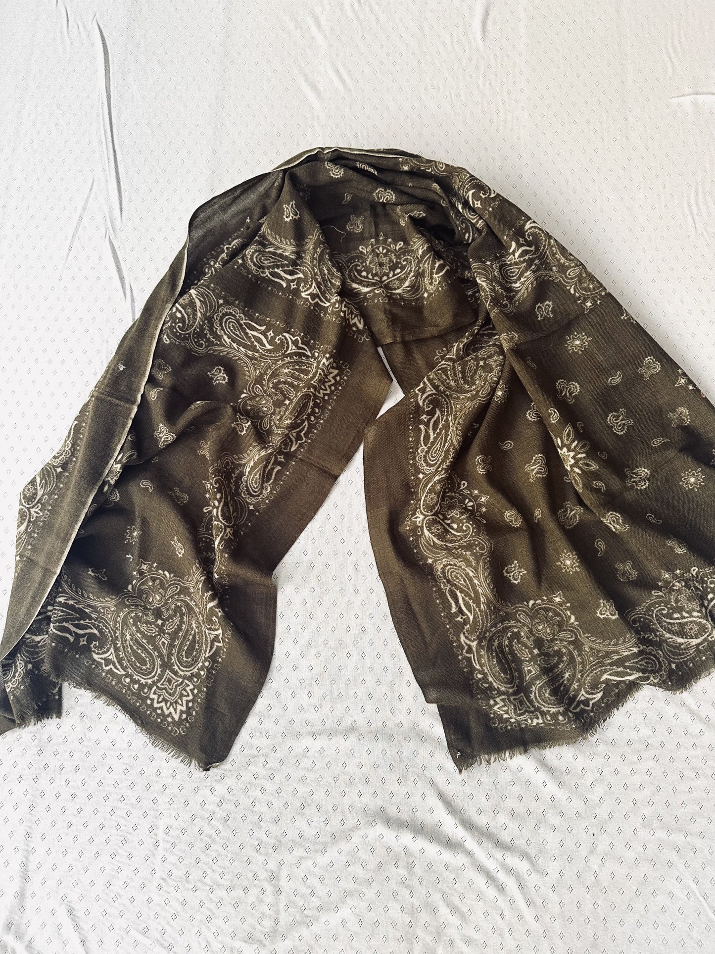 268105 אדל של ענק