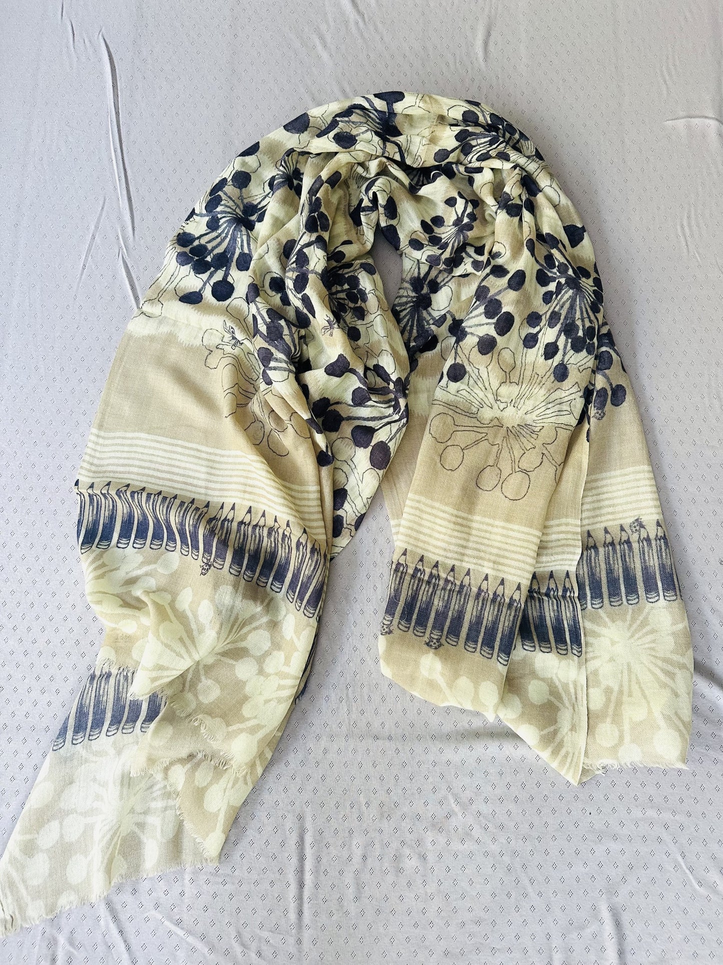 268105 אדל של ענק