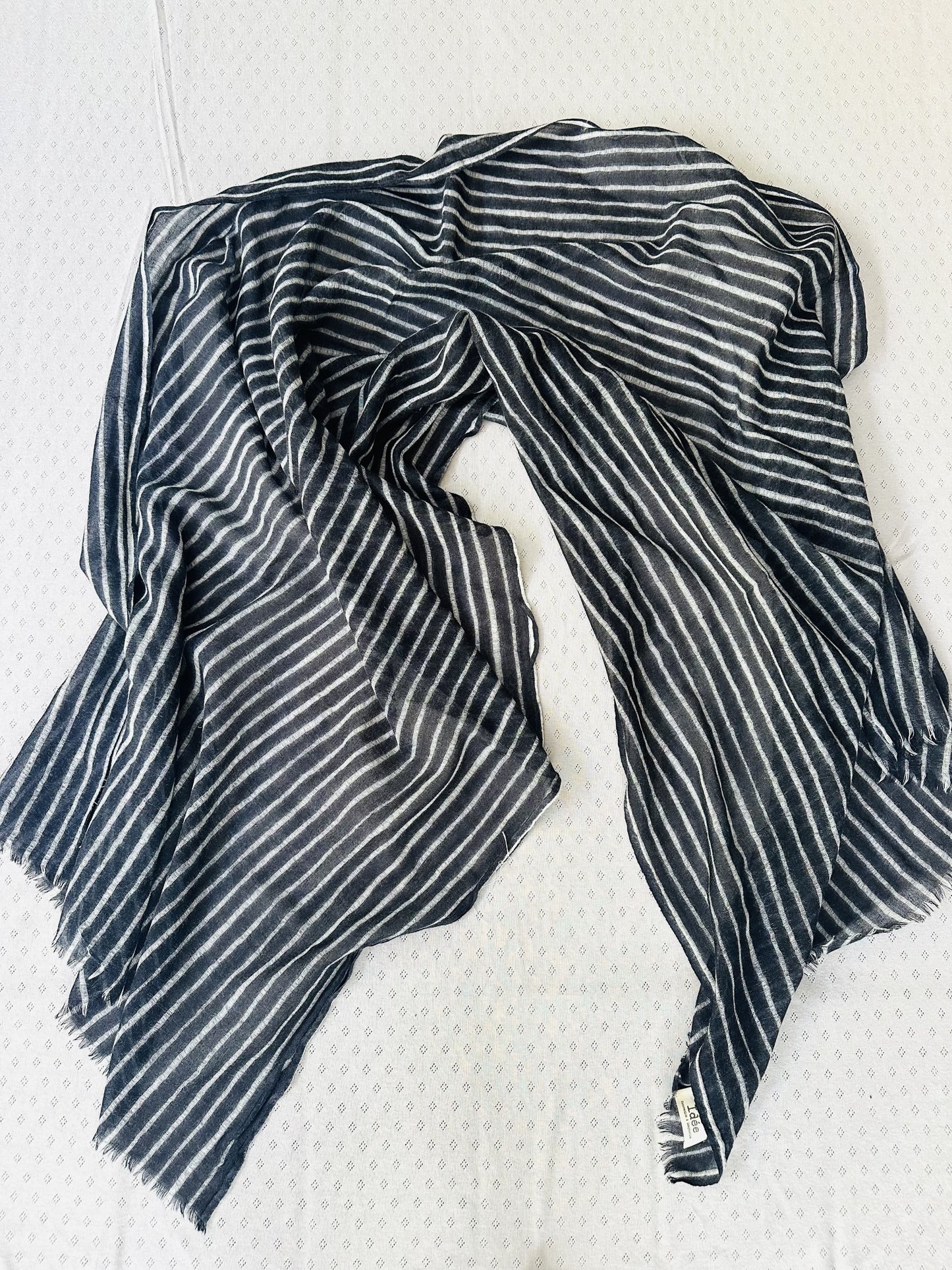 268105 אדל של ענק