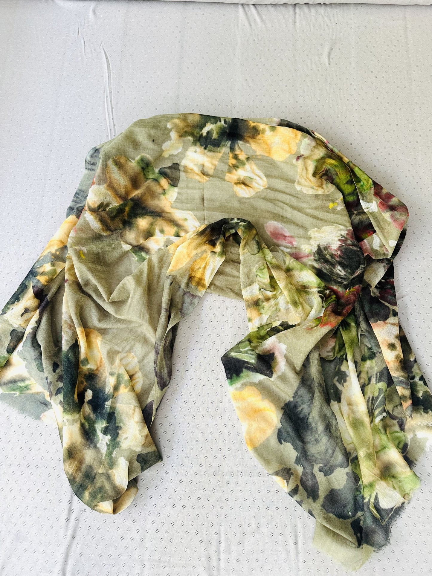 268105 אדל של ענק