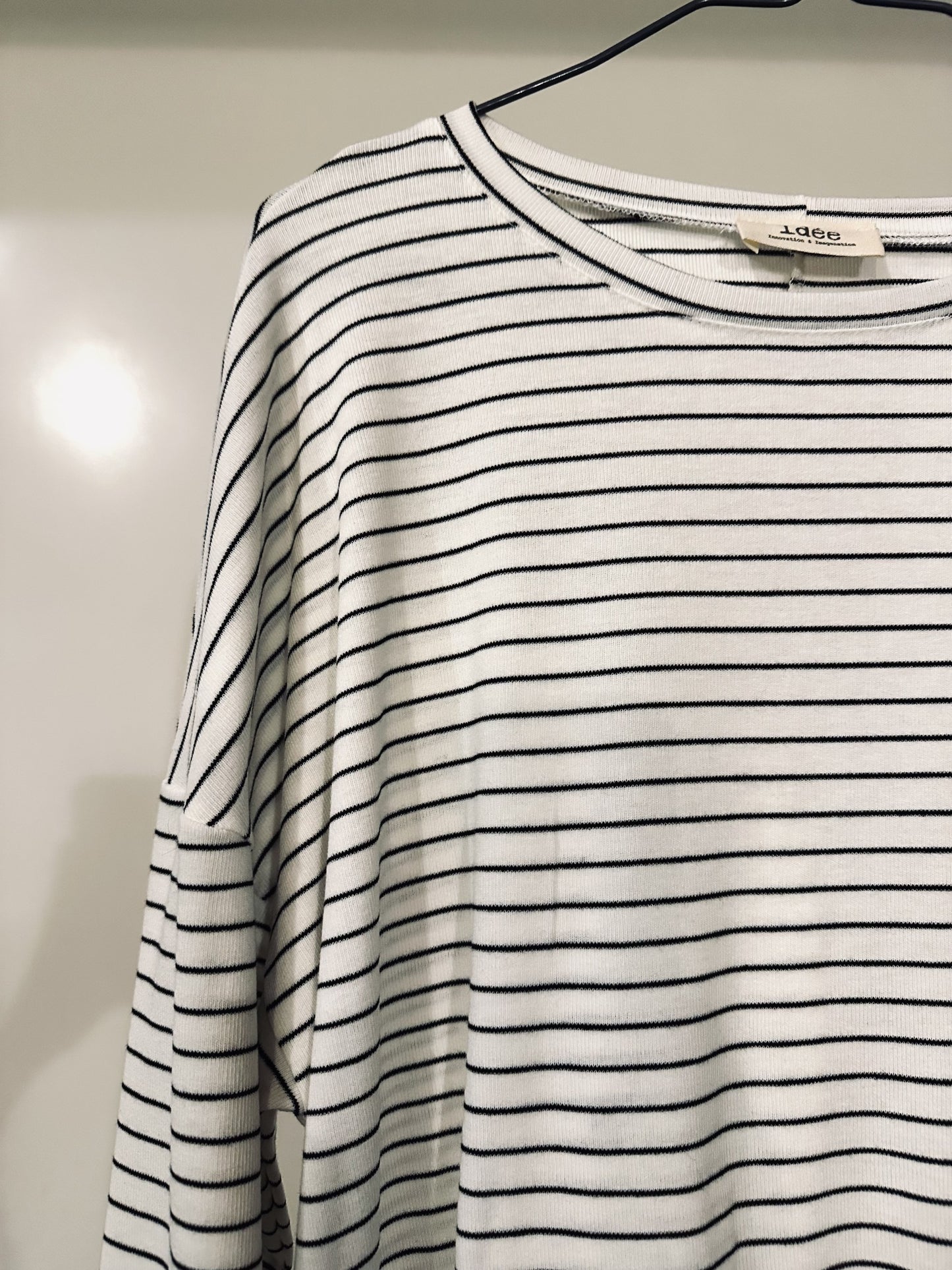 New! 262101 Shelly Knit top