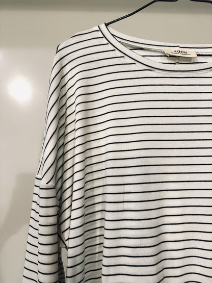 New! 262101 Shelly Knit top