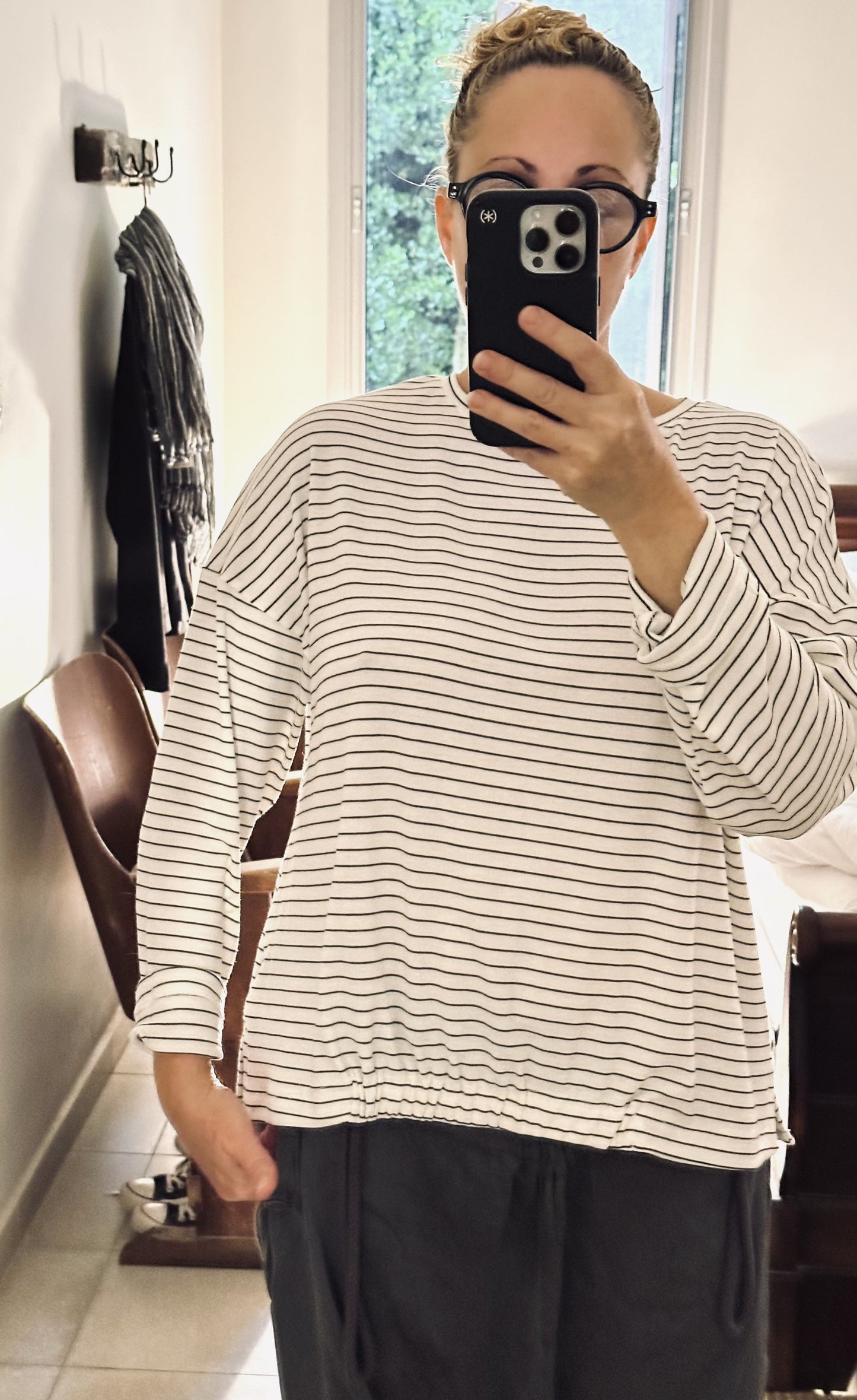 New! 262101 Shelly Knit top