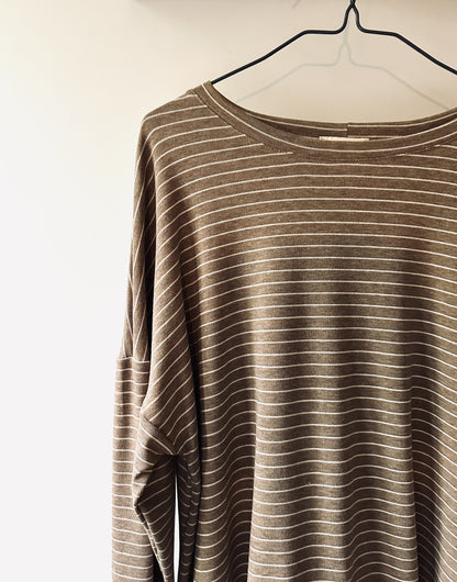 New! 262101 Shelly Knit top