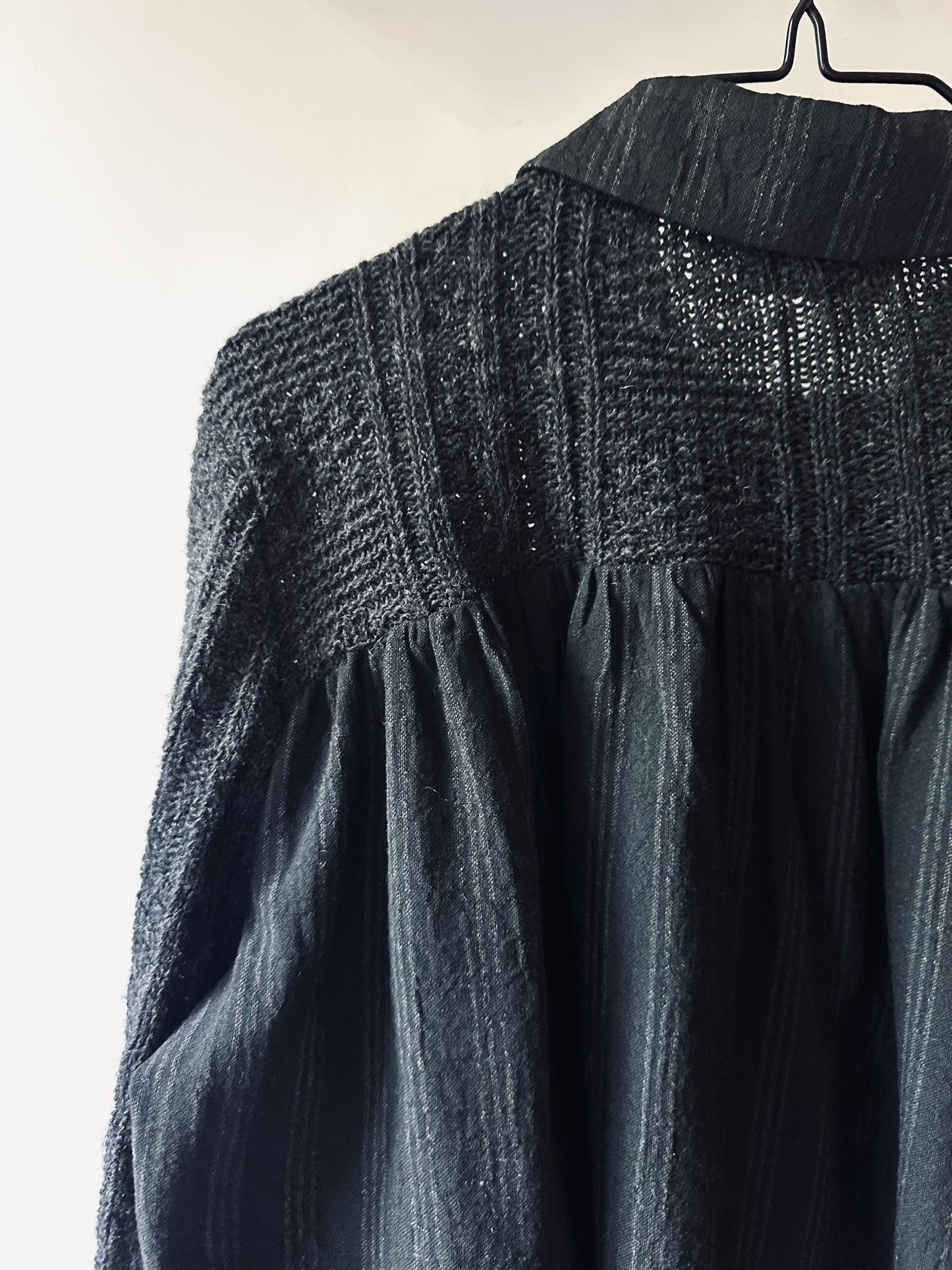 חדש! 263100 יעל סוודר גב אריג