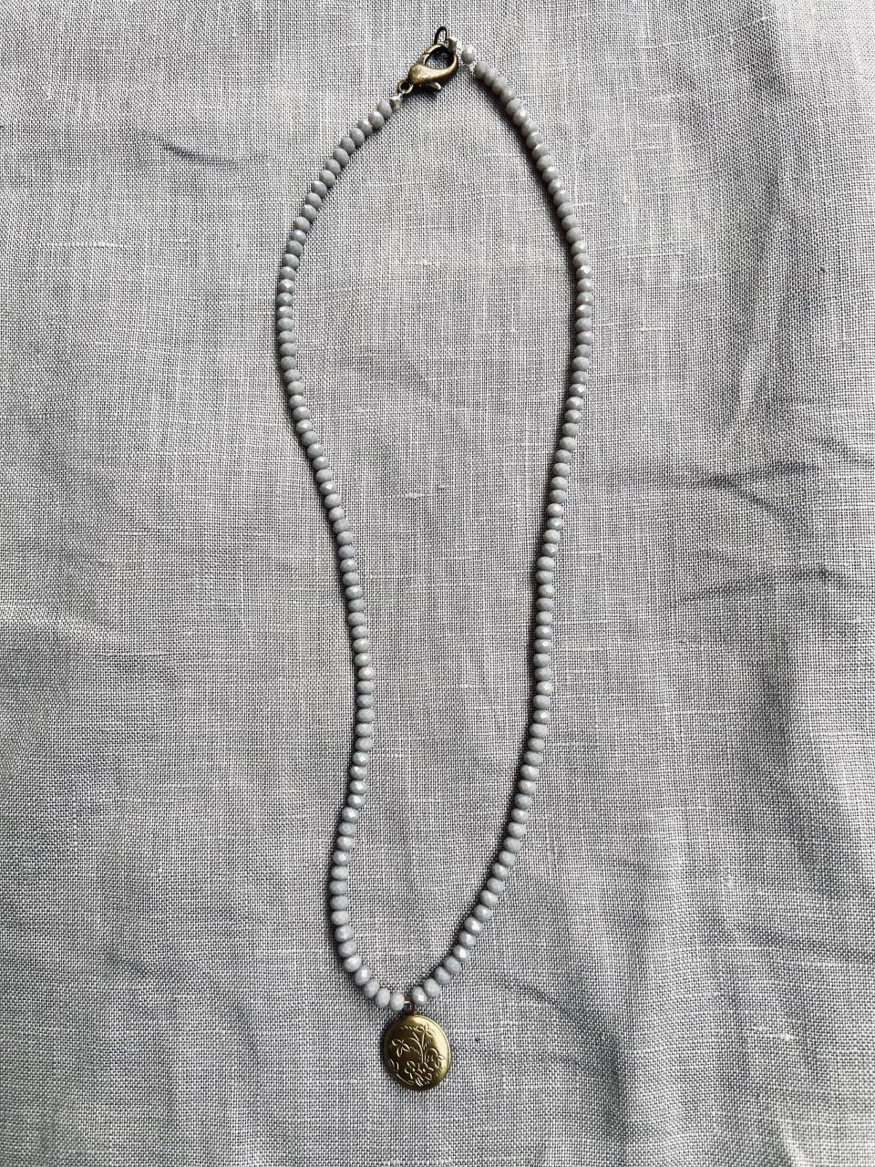 238104 Antique pendant necklace
