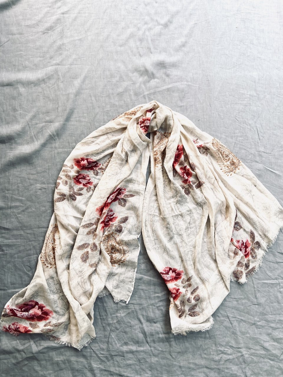 228104 floral shawl